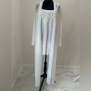 Flora White Floral Lace & Sheer Pleated Lingerie Nightgown with Long Robe